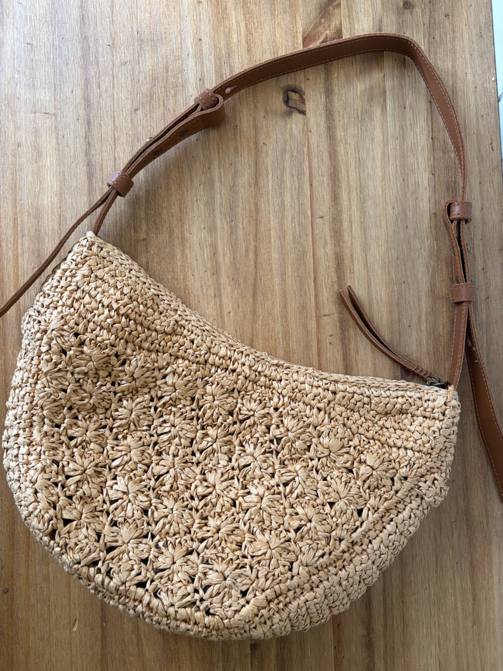 The Sak Tess Shoulder Bag Hand Crochet Natural Primrose Straw - Picture 3 of 7